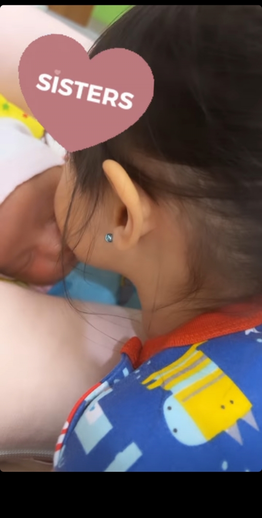 Kartika Putri Melahirkan Anak Kedua, Ini Potret Bayinya yang Lucu dan Bikin Gemas