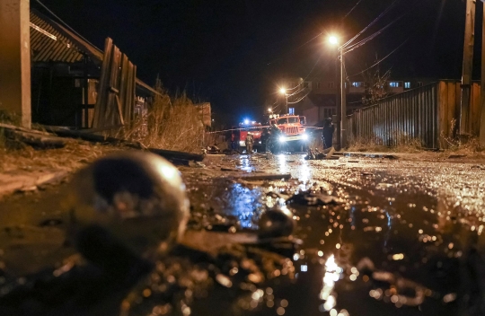 Jet Tempur Sukhoi Rusia Hancur Lebur Tabrak Rumah di Irkutsk