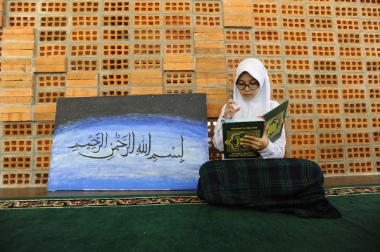 Semangat Santriwati Tunarungu Menghafal Alquran di Pesantren Difabel Pertama Jakarta