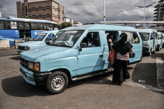 Tarif Angkot di Jakarta Naik 20 Persen