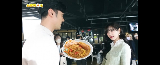 Chicco Jerikho Bertemu Kim Sejeong di Korea Selatan, Seru Bahas Makanan Hingga Tato