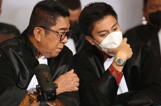 Sangun Ragahdo Pengacara Muda Tampan Anak Artis Senior, Kliennya Anak Buah Sambo