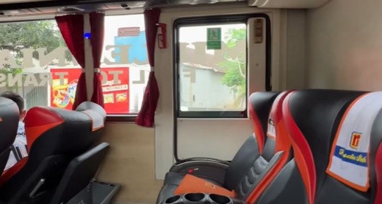 Tiket Setengah Juta, Begini Rasanya Naik Bus Rosalia Indah First Class SDD 139