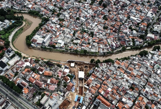 Memantau Progres Pembangunan Sodetan Ciliwung di Bidara Cina