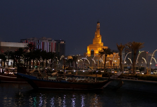 Gemerlap Kota Doha Qatar pada Malam Hari Jelang Piala&nbsp;Dunia&nbsp;2022