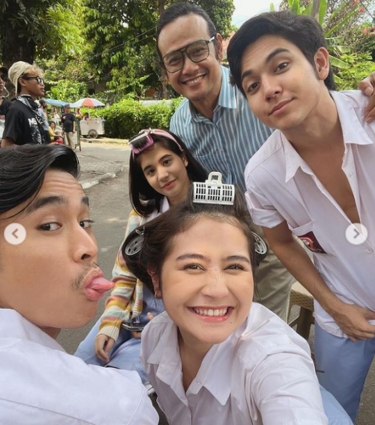 Prilly Latuconsina Mendadak Berseragam SMA, Penampilannya Langsung jadi Sorotan