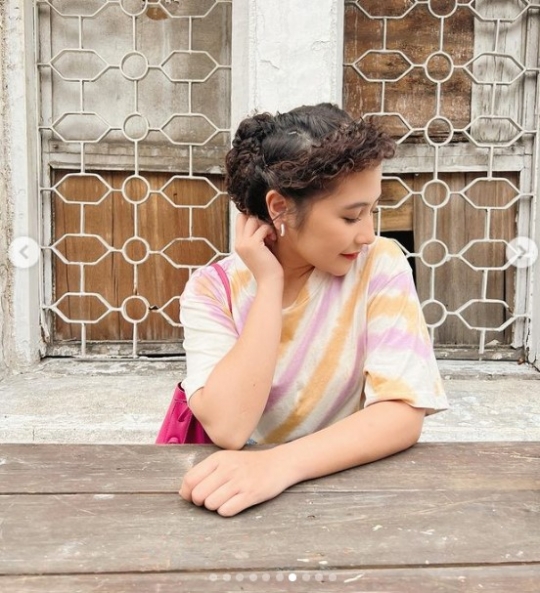 Prilly Latuconsina Mendadak Berseragam SMA, Penampilannya Langsung jadi Sorotan