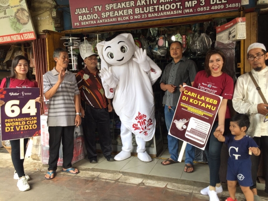 La'eeb si Maskot Piala Dunia 2022 Sambangi Pasar Sentra Antasari Banjarmasin