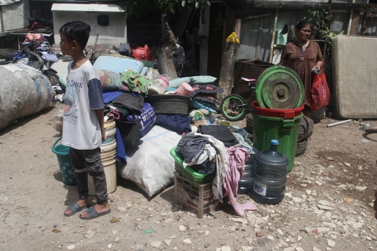 Kebakaran Hanguskan Pemukiman Warga di Belakang RS Permata Hijau