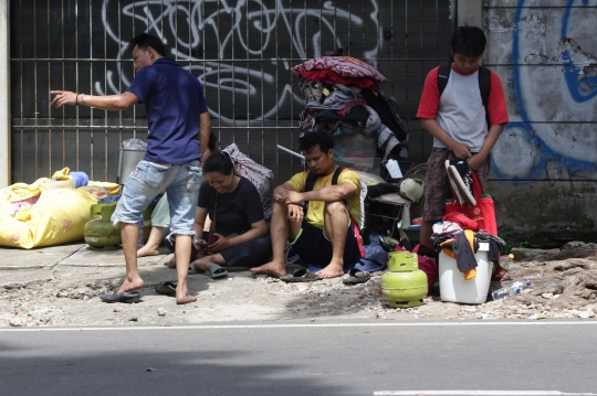 Kebakaran Hanguskan Pemukiman Warga di Belakang RS Permata Hijau