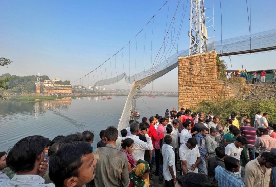 Begini Kondisi Jembatan Putus di India yang Tewaskan Ratusan Orang