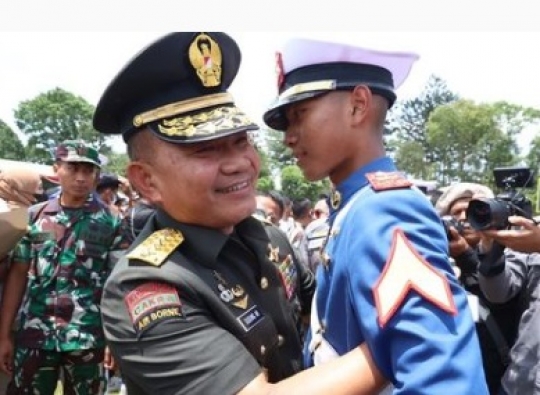 Ini Akbar Abdurachman, Taruna TNI Anak Kasad Baru Diwisuda, Panglima TNI Beri Jempol