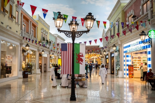 Jalan-Jalan ke Mal Termewah dan Terbesar di Doha yang Ada Gondola