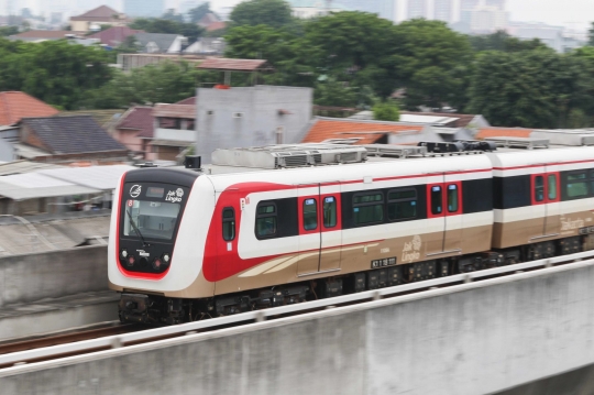 Pj Gubernur DKI Jakarta Tak Lanjutkan LRT Fase 2 Tahun Depan