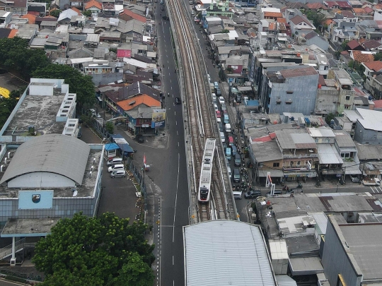 Pj Gubernur DKI Jakarta Tak Lanjutkan LRT Fase 2 Tahun Depan