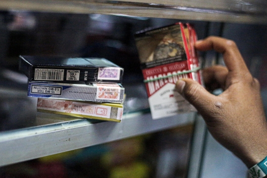 Pemerintah Naikkan Cukai Rokok 10 Persen di 2023-2024