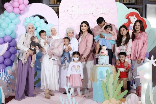 5 Potret Perayaan Ultah Baby Guzel Anak Ali Syakieb & Margin Wieheerm, Cute Banget!