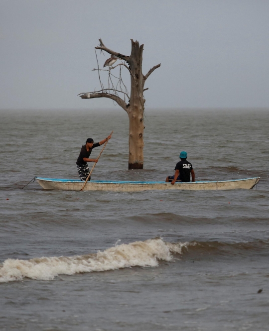 Permukaan Air Laut Naik Sapu Rumah-Rumah Penduduk di Meksiko