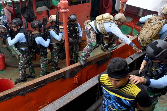 Aksi Kopaska TNI AL Latihan VBSS Jelang KTT G20 di Bali