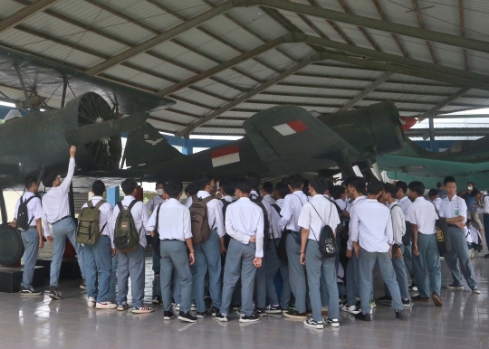 Peringatan Hari Pahlawan, Museum Satria Mandala Ramai Dikunjungi Anak Sekolah