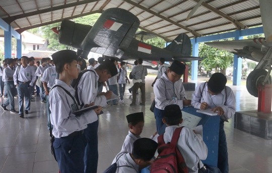 Peringatan Hari Pahlawan, Museum Satria Mandala Ramai Dikunjungi Anak Sekolah