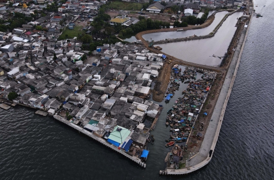 Melihat Tanggul Laut Raksasa di Utara Jakarta