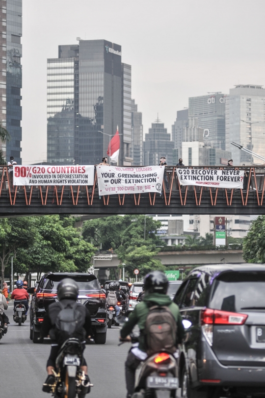 Aksi Aktivis Mengecam G20