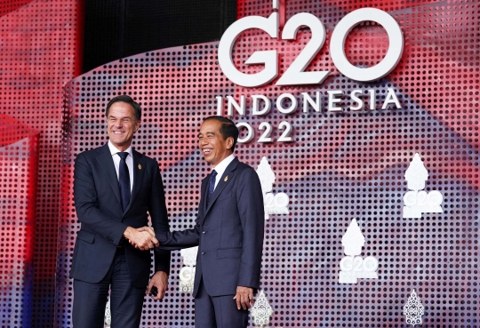 Presiden Jokowi Terima Kedatangan Pemimpin Berbagai Negara di KTT G20