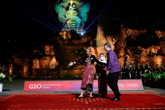 Saat Pemimpin Negara Berpakaian Batik di Gala Dinner G20