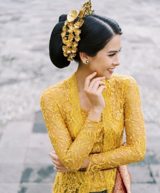 Pesona Maudy Ayunda Berkebaya Hadiri KTT G20 di Bali, Penampilannya Dipuji Sempurna
