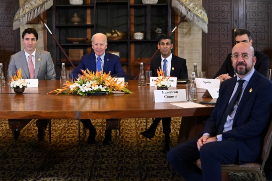 Joe Biden Gelar Rapat Darurat di Bali Bahas Serangan Rusia ke Polandia