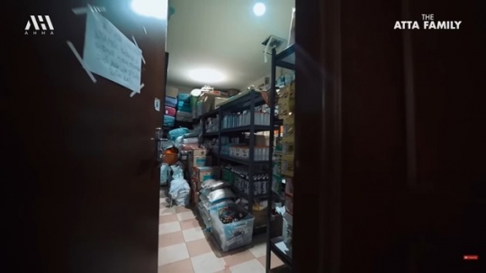 Sarwendah Punya Gudang Persediaan di Rumah, Lengkap Bak Toko