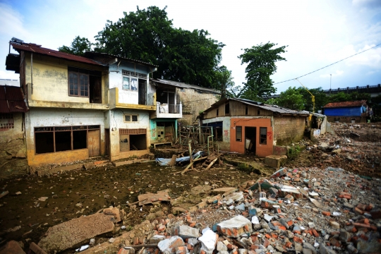 Normalisasi Ciliwung, Rumah Warga di Rawajati Mulai Dibongkar