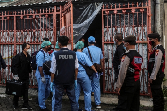 Polisi Gandeng Tim Ahli Olah TKP Satu Keluarga Meninggal di Kalideres