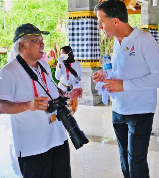 Intip Aksi Menteri Basuki Jadi Fotografer Dadakan di KTT G20