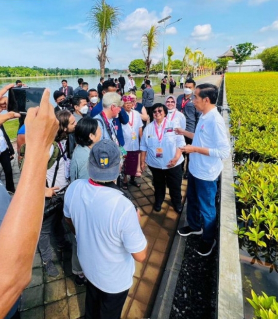 Intip Aksi Menteri Basuki Jadi Fotografer Dadakan di KTT G20