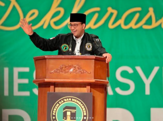 Momen Anies Pakai Jaket Logo Ka'bah, Kader PPP Yogya Heboh dan Antusias