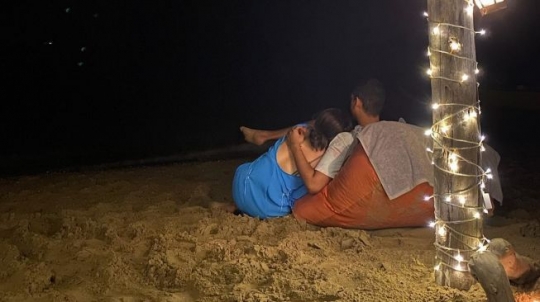 Selalu Mesra, Intip Gaya Pacaran Shaloom Razade dan Sulthan Alatas