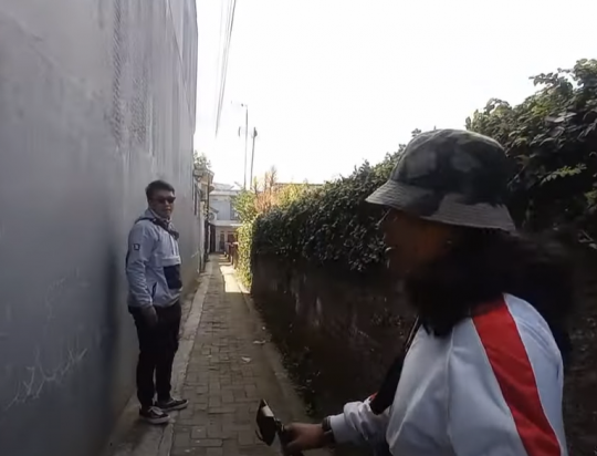 Potret Rumah Sederhana Pemeran Yayat Preman Pensiun7 di Kaki Gunung