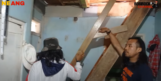 Potret Rumah Sederhana Pemeran Yayat Preman Pensiun7 di Kaki Gunung