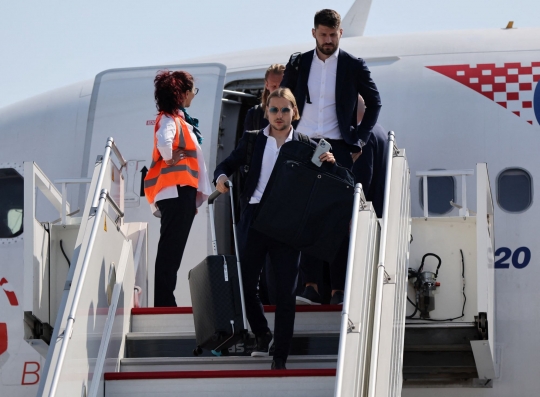 Tiba di Qatar, Luka Modric dan Timnas Kroasia Modis dengan Setelan Jas