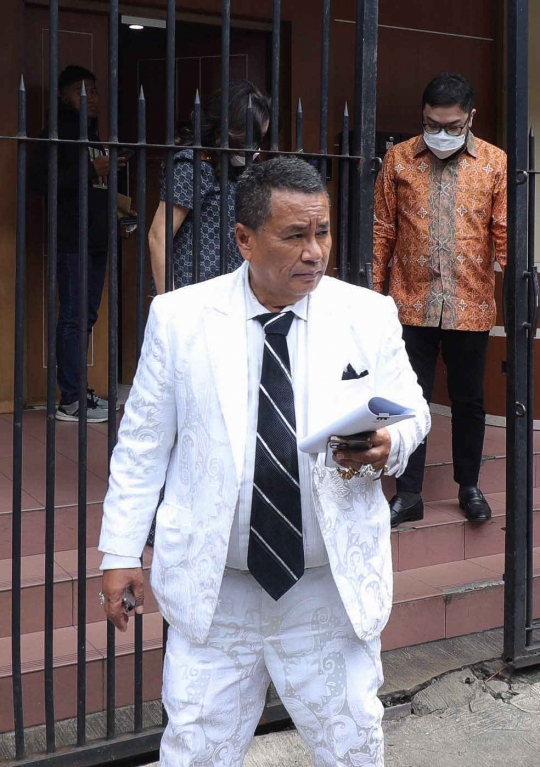 Hotman Paris Sebut Kasus Teddy Minta Sabu Ditukar Tawas Hanya Candaan