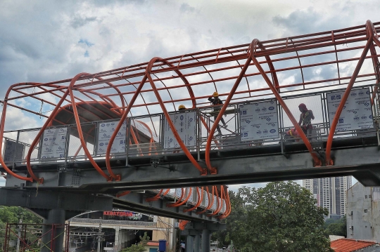 Wajah Skywalk Penghubung Stasiun Kebayoran dan Halte TransJakarta