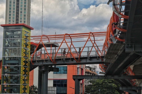 Wajah Skywalk Penghubung Stasiun Kebayoran dan Halte TransJakarta