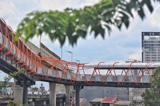 Wajah Skywalk Penghubung Stasiun Kebayoran dan Halte TransJakarta