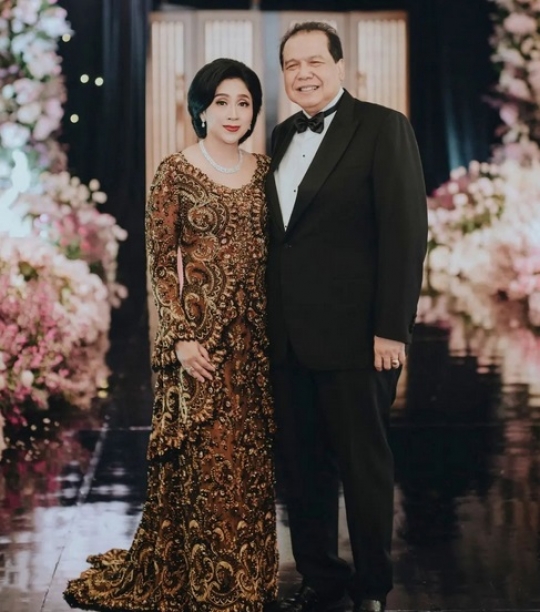 Kisah Cinta Konglomerat Chairul Tanjung, Ini Momen Indah 28 Tahun Bersama Sang Istri