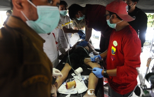 Perjuangan Petugas Medis Selamatkan Nyawa Anak Korban Gempa Cianjur