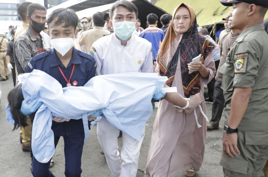 Perjuangan Petugas Medis Selamatkan Nyawa Anak Korban Gempa Cianjur