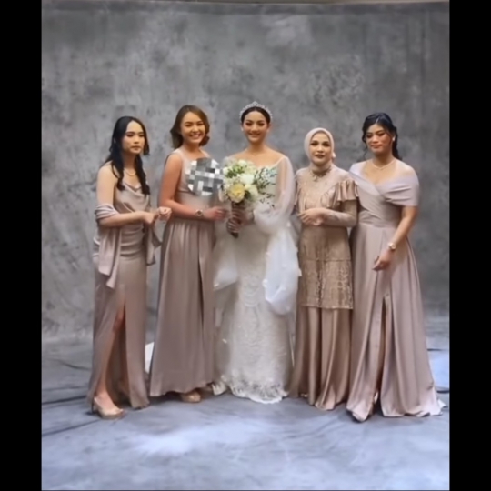 Jadi Bridesmaid di Pernikahan Glenca Chysara, Penampilan Amanda Manopo jadi Omongan