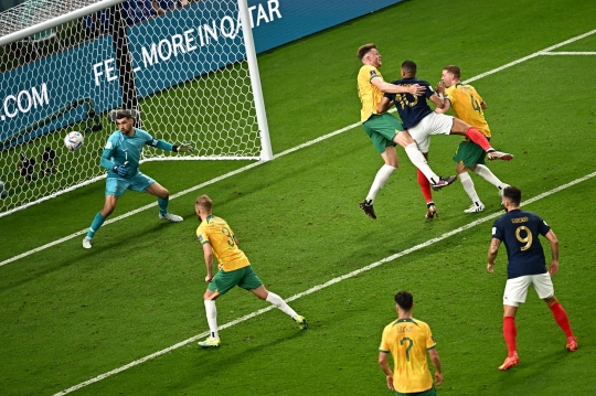 Perkasa, Prancis Hajar Australia 4-1